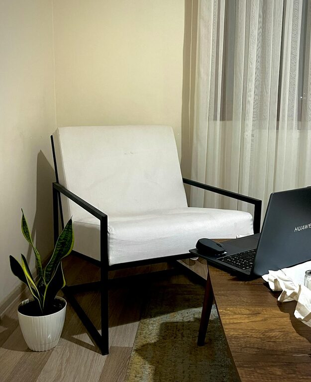 Simple Tips for Creating a Cozy and Inviting Home Office Space